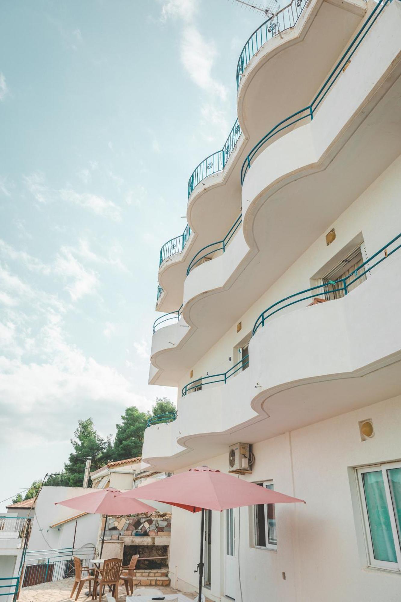 Rooms By The Sea Himare Ngoại thất bức ảnh