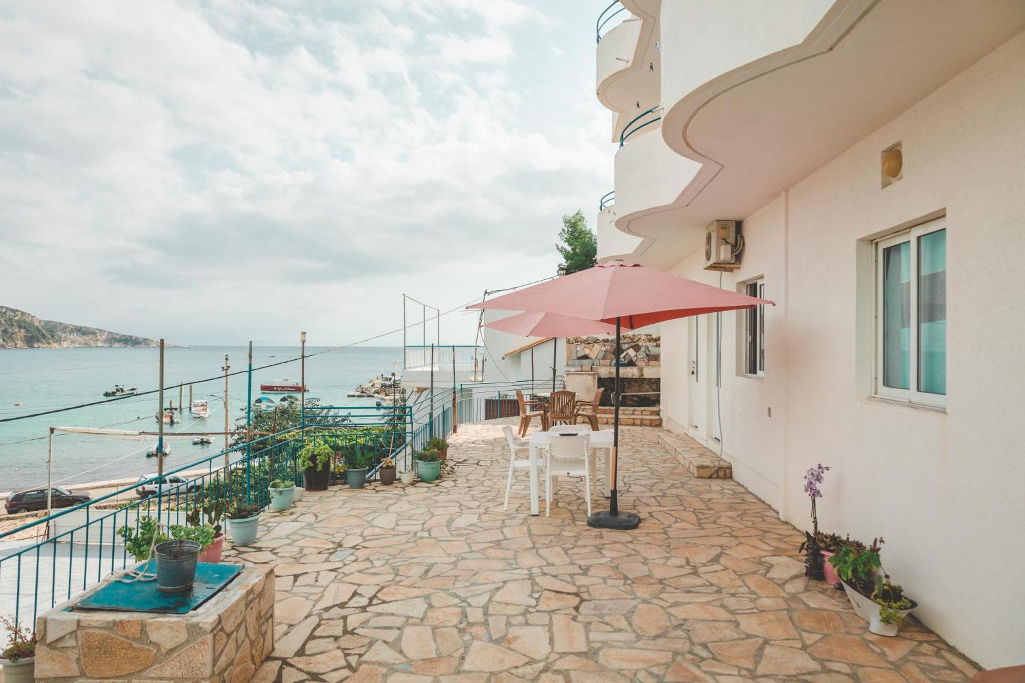 Rooms By The Sea Himare Ngoại thất bức ảnh