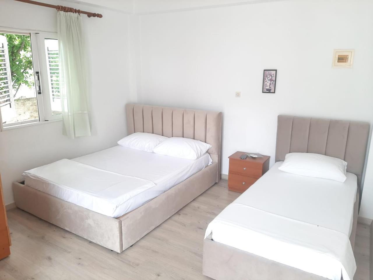 Rooms By The Sea Himare Phòng bức ảnh
