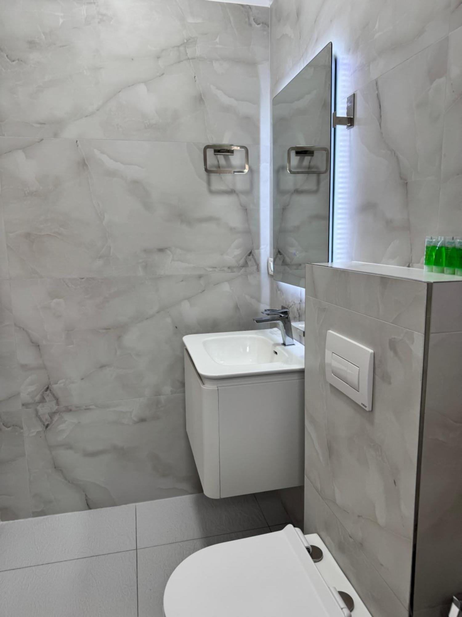 Rooms By The Sea Himare Ngoại thất bức ảnh